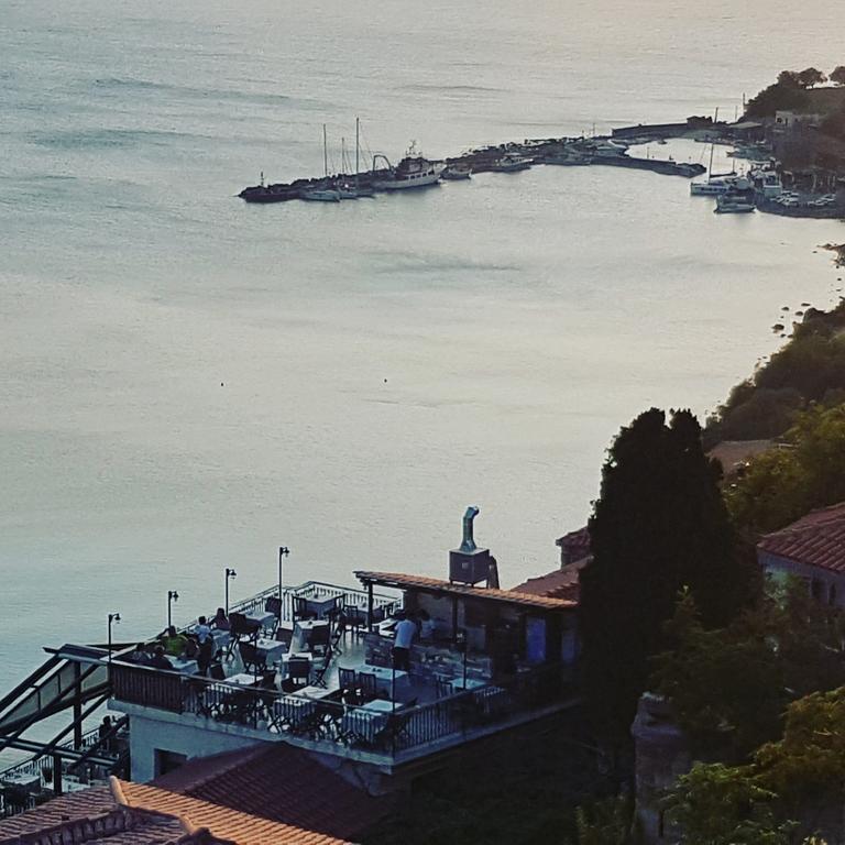 Villa Molivos Views Míthimna Kültér fotó